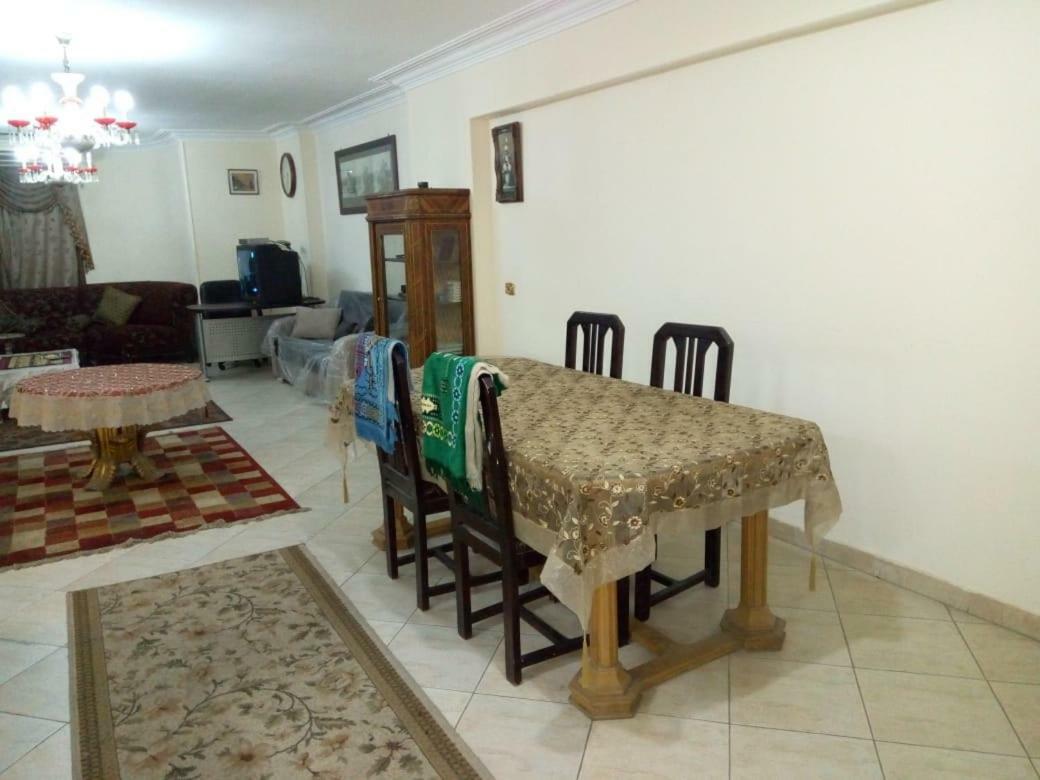 Your Dream Apartment In Agouza "Family Only" Kairo Eksteriør billede